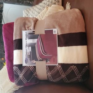 Smiling Home Burgandy Diamond Flannel Bkanket